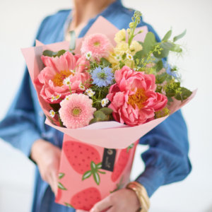 Summer Peony Gift Box 44 56 66 By Quiggs Florist