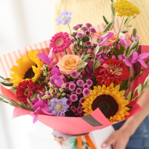 Vibrant Sunset Trending Bouquet Without Lilies 56 66 By Quiggs Florist